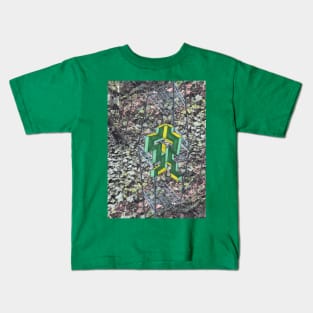 GARDEN ILLUSION Kids T-Shirt